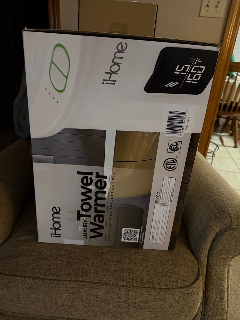 iHome Luxury Towel Warmer - White with Green Accent